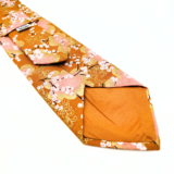Cravate ocre rose et doré fleurs de cerisier