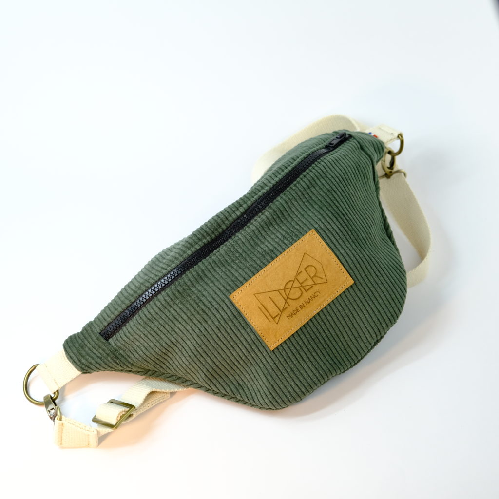 Sac Banane en Velours Côtelé Vert Sauge – Illiger 